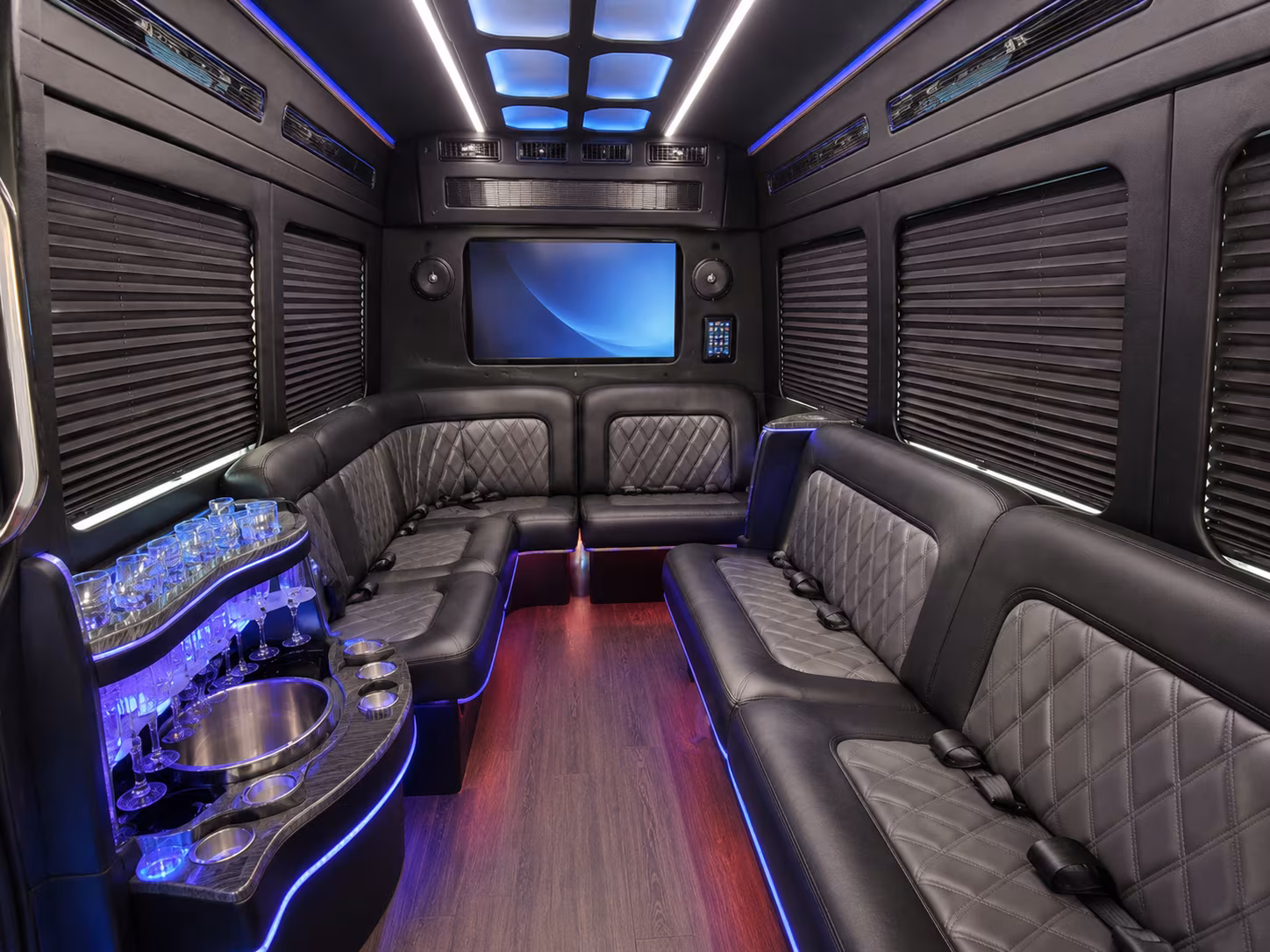 find the perfect transportation for your next airport transfer 4